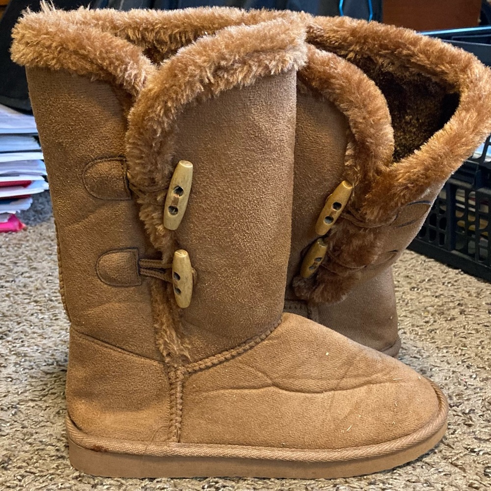 Knock Off UGG Boots Size 6